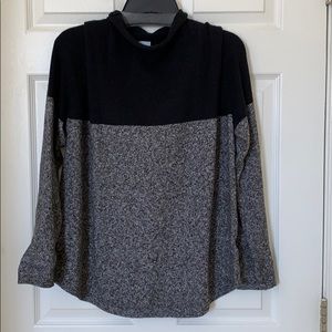 Old navy sweater
